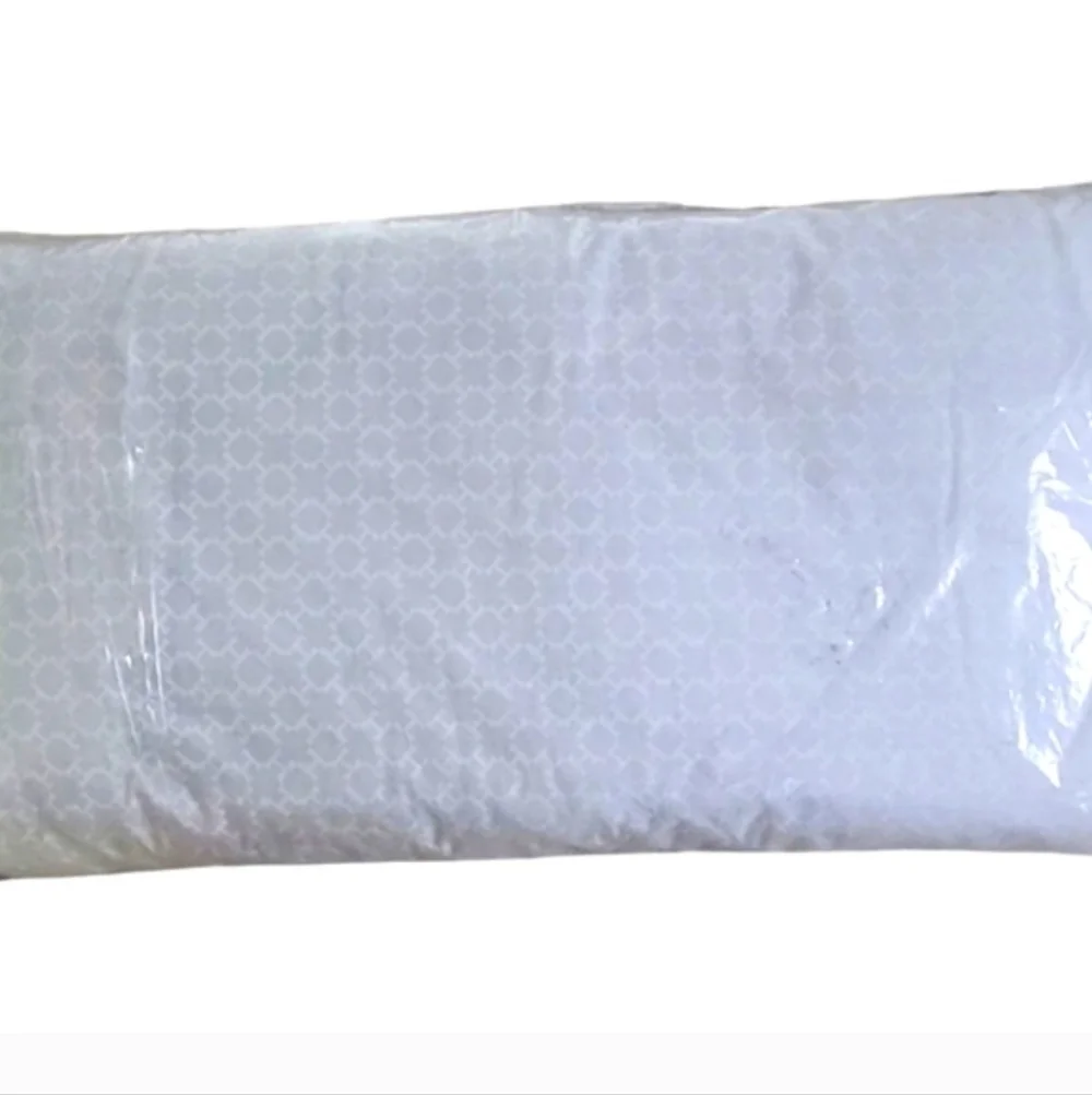 New Tommy Hilfiger White Bed Pillow -Classic Firm Support. King Size.